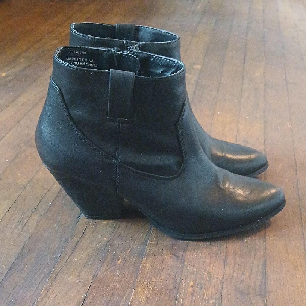 Forever 21 Black Ankle Booties with Western Design